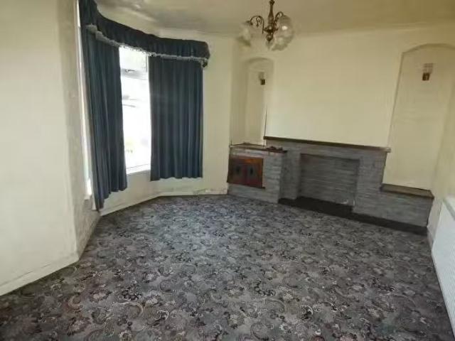 House for sale in Taibach