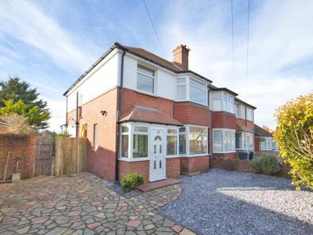 House for sale in Millmead, Acol