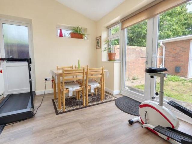 Farm for sale in Maybush, Southampton