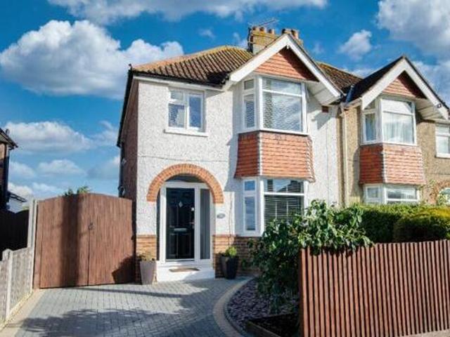 House for sale in Barton Stacey, Hampshire