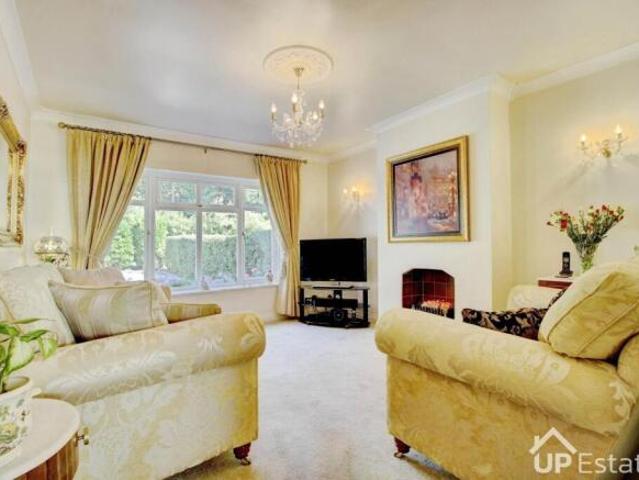 Farm for sale in Baginton, Warwick
