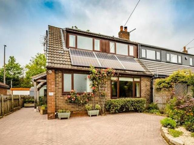 House for sale in Mirfield, West Yorkshire