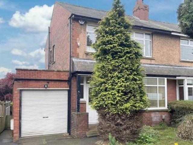 House for sale in Towngate, Kirklees