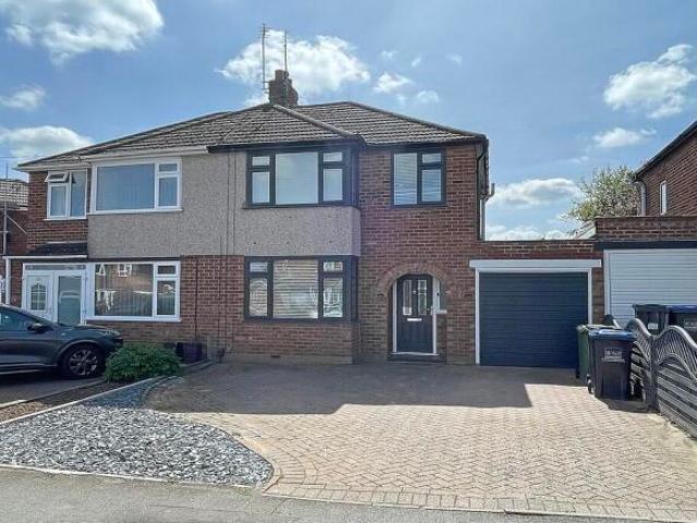Farm for sale in Whitnash, Warwick