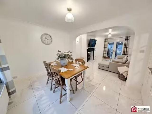 House for sale in Taibach
