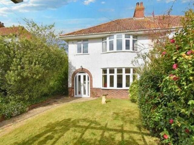 House for sale in Bishopsgate, Greater London