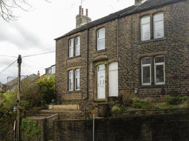 House for sale in Huddersfield, Kirklees