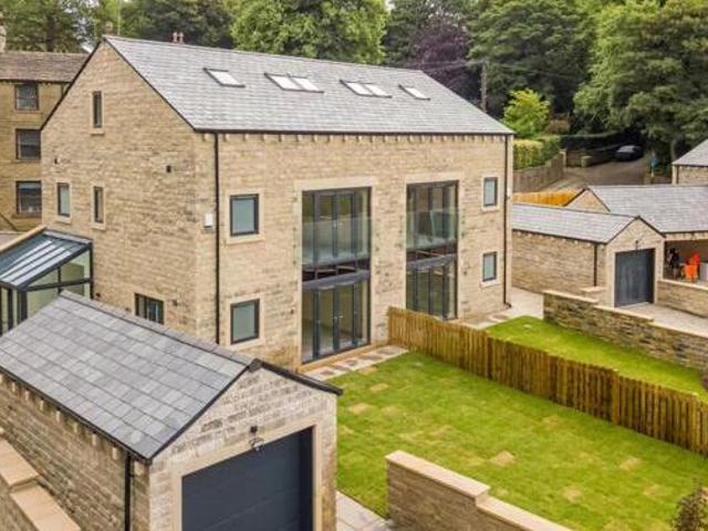 House for sale in Huddersfield, Kirklees
