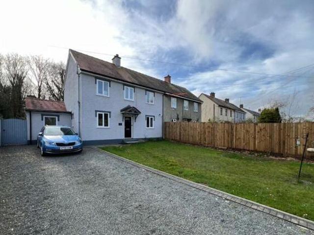 House for sale in Newcastle Emlyn, Wales
