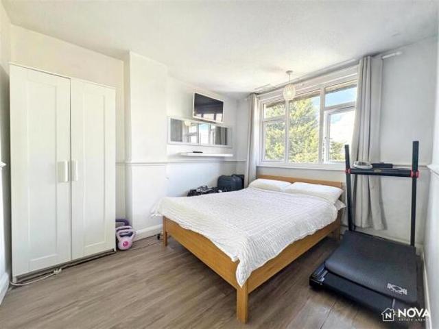 Farm for sale in Spring Park, Luton