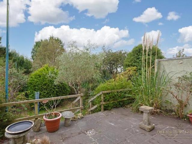 Farm for sale in Follaton, Strode