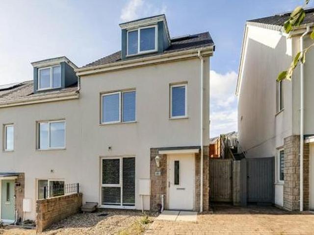 House for sale in Follaton, Strode