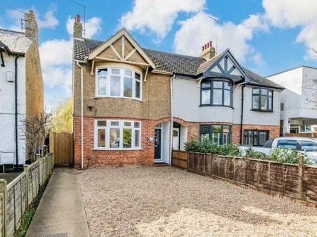 House for sale in Northampton, Northamptonshire