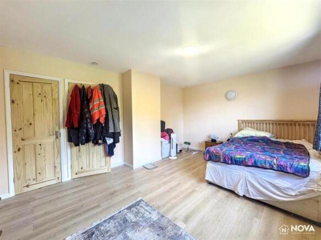 Farm for sale in Spring Park, Luton