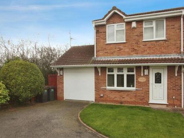 House for sale in Camp Hill, Warwickshire