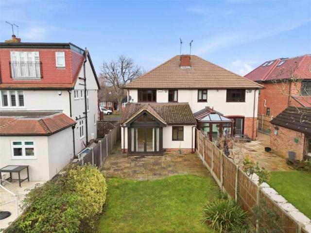 Farm for sale in Navestock Side