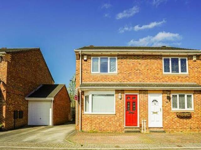 House for sale in Ossett, West Yorkshire
