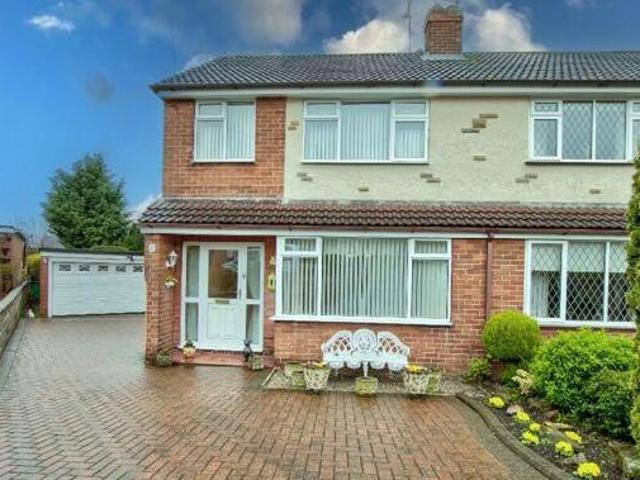 House for sale in Ossett, West Yorkshire