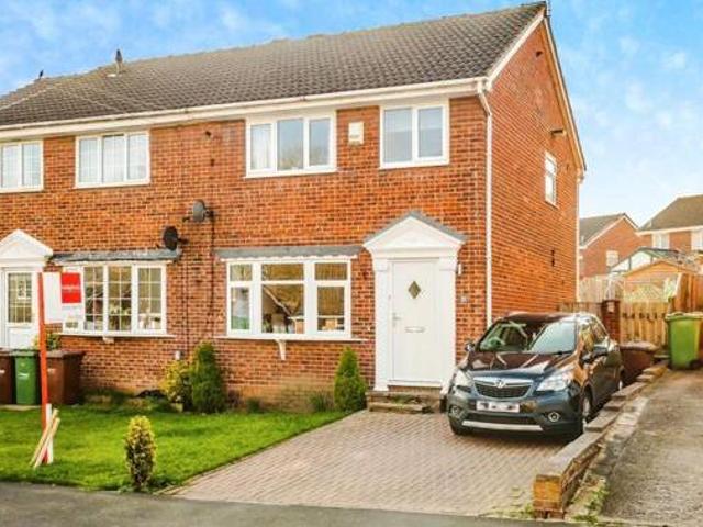 House for sale in Ossett, West Yorkshire