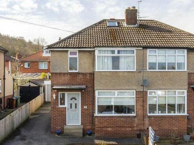 House for sale in West Chevin, Guiseley