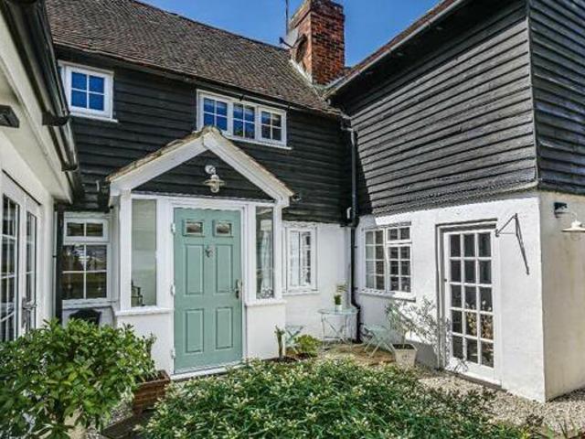 House for sale in Oxted, Hillview