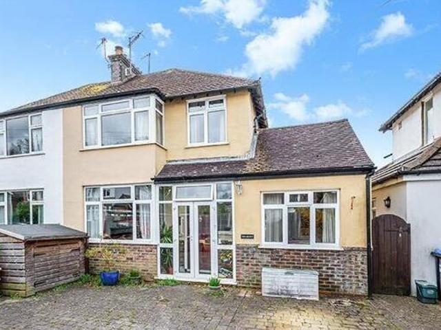 House for sale in Oxted, Hillview