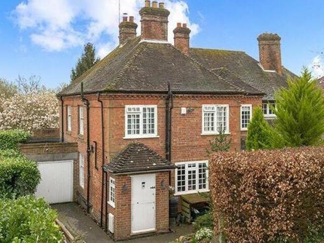 House for sale in Oxted, Hillview