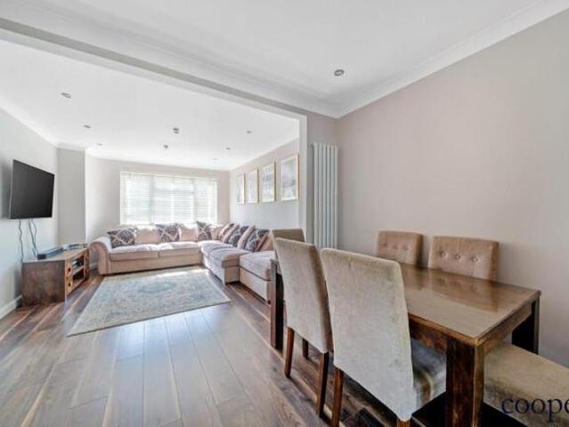 Farm for sale in Ruislip, Greater London