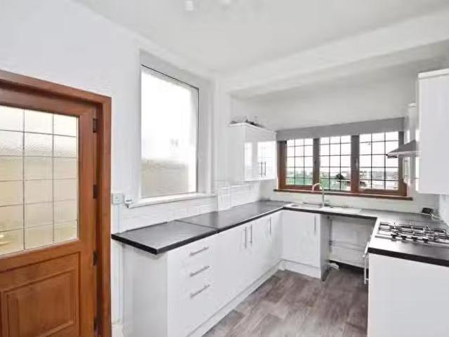 House for sale in Taibach