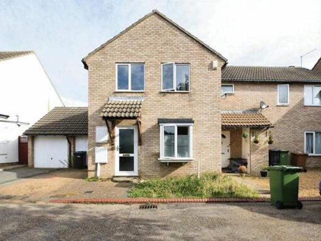 House for sale in Hampton Green, Cambridgeshire