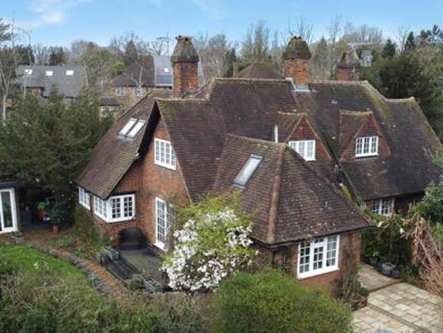 House for sale in Pinner, Greater London