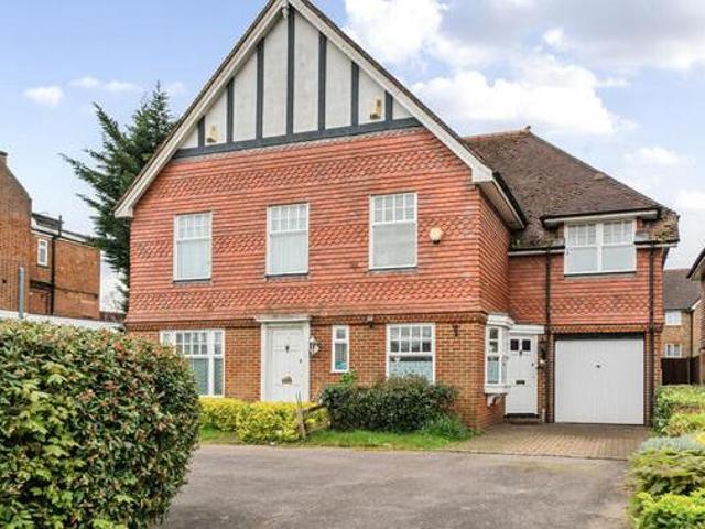 House for sale in Pinner, Greater London