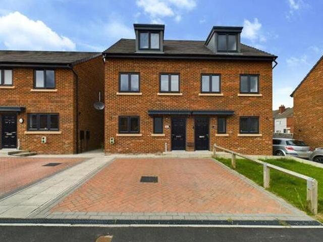 House for sale in Pontefract, West Yorkshire