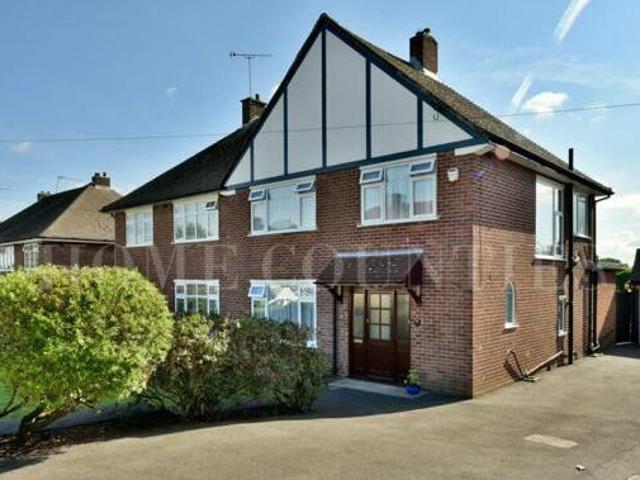 House for sale in Potters Bar, Hertfordshire