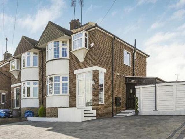 House for sale in Potters Bar, Hertfordshire