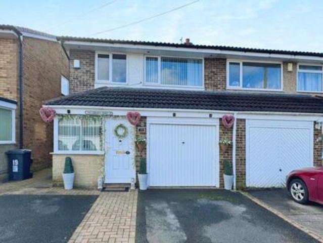 House for sale in Sharoe Green, Higher Bartle