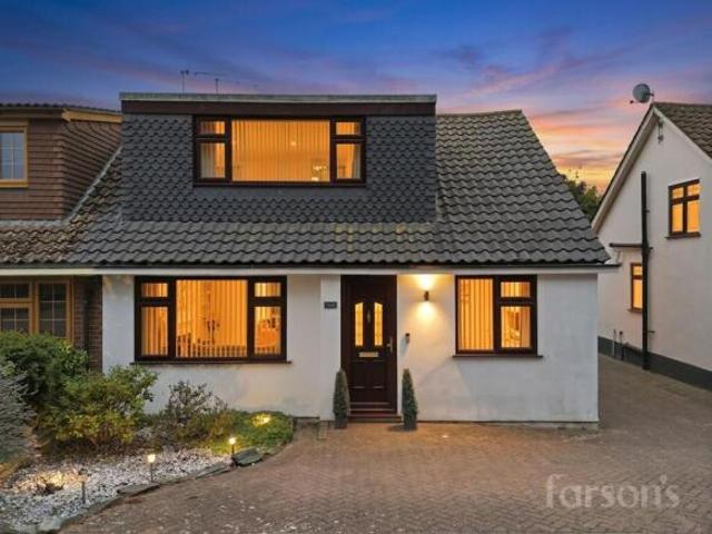 Farm for sale in Pilgrims' Hatch, Navestock Side