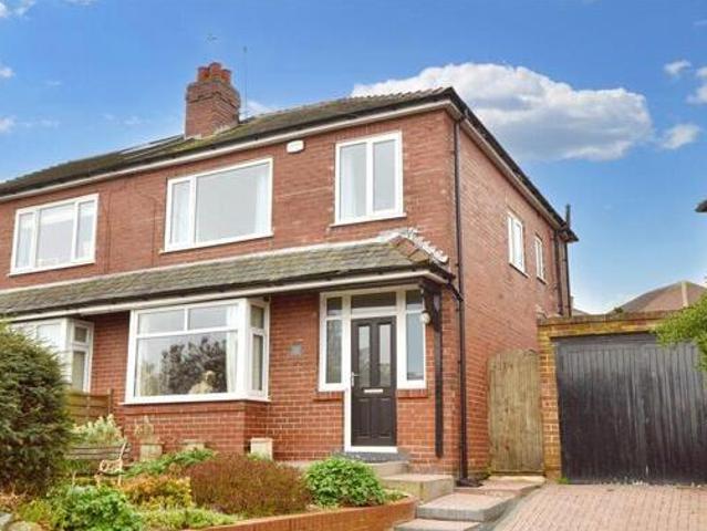 House for sale in Crimbles, Leeds