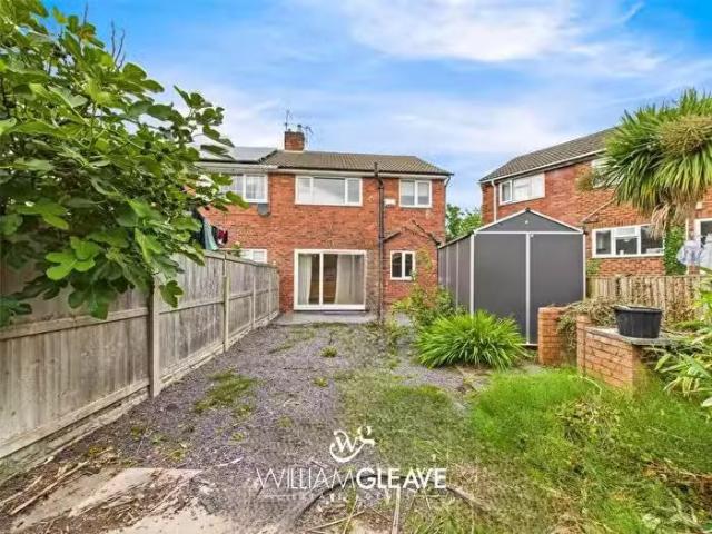 House for sale in Garden City