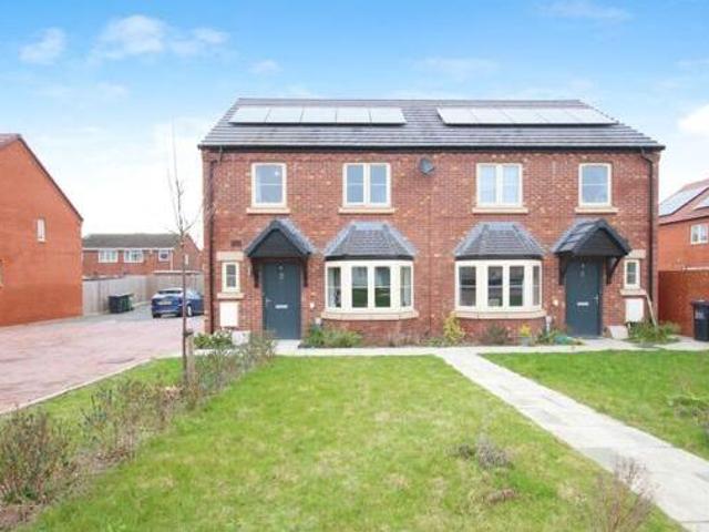 House for sale in Green Close, Warwickshire