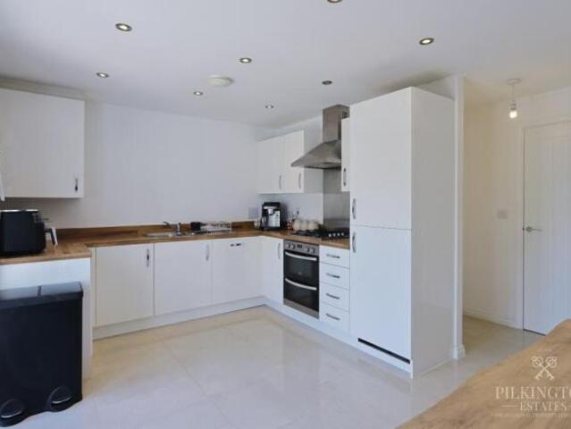 Farm for sale in Follaton, Strode