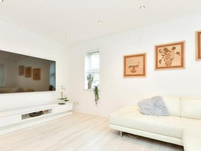 House for sale in Red Hill, Surrey