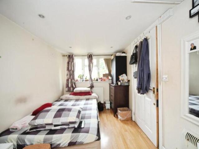 Farm for sale in Spring Park, Luton