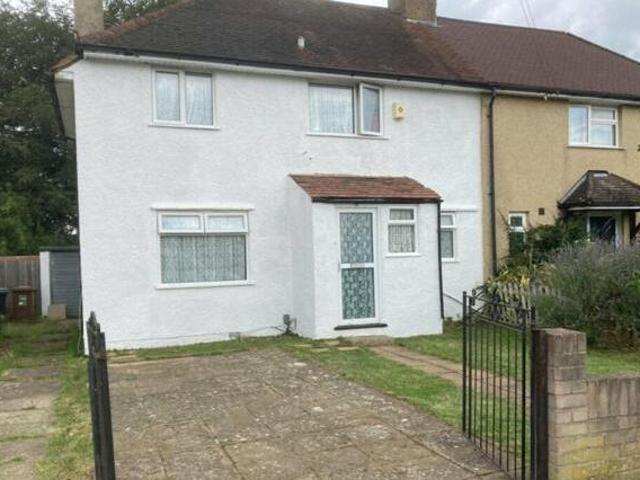 House for sale in Batchworth, Hertfordshire