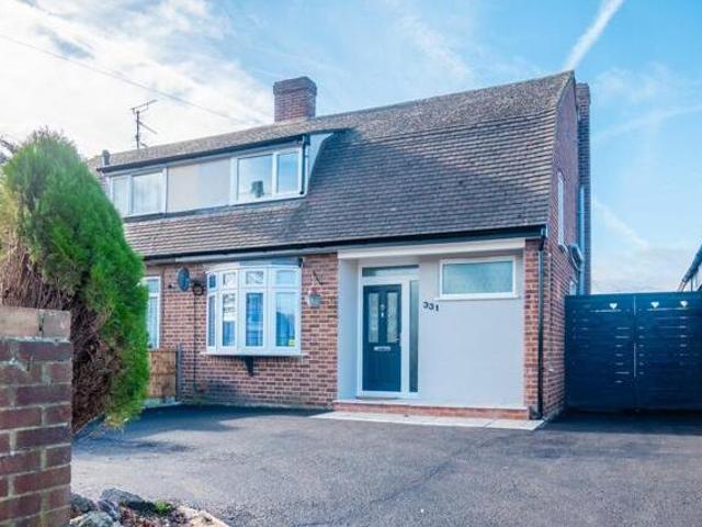House for sale in Stroud Green, Barling
