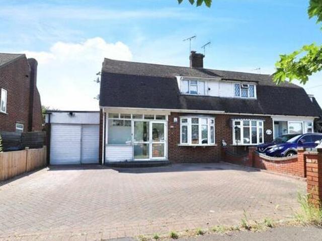 House for sale in Stroud Green, Barling
