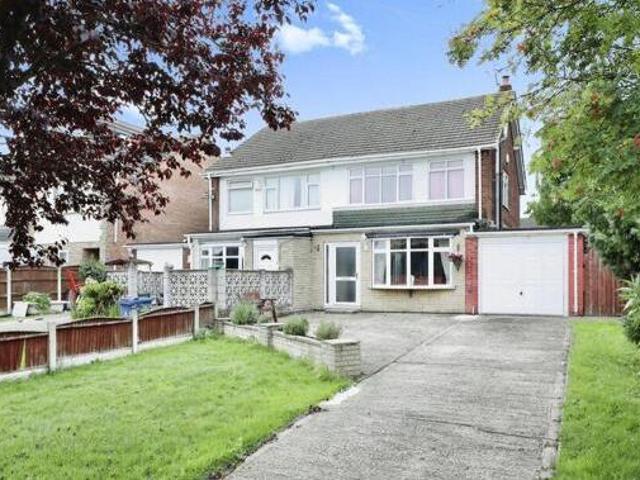 House for sale in Rossington, South Yorkshire