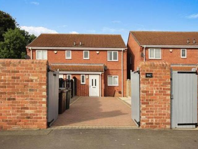 House for sale in Thurcroft, South Yorkshire