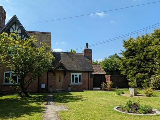 House for sale in Devizes, Wiltshire