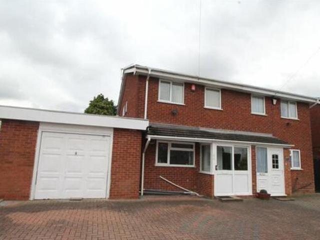 House for sale in Halesowen, West Midlands